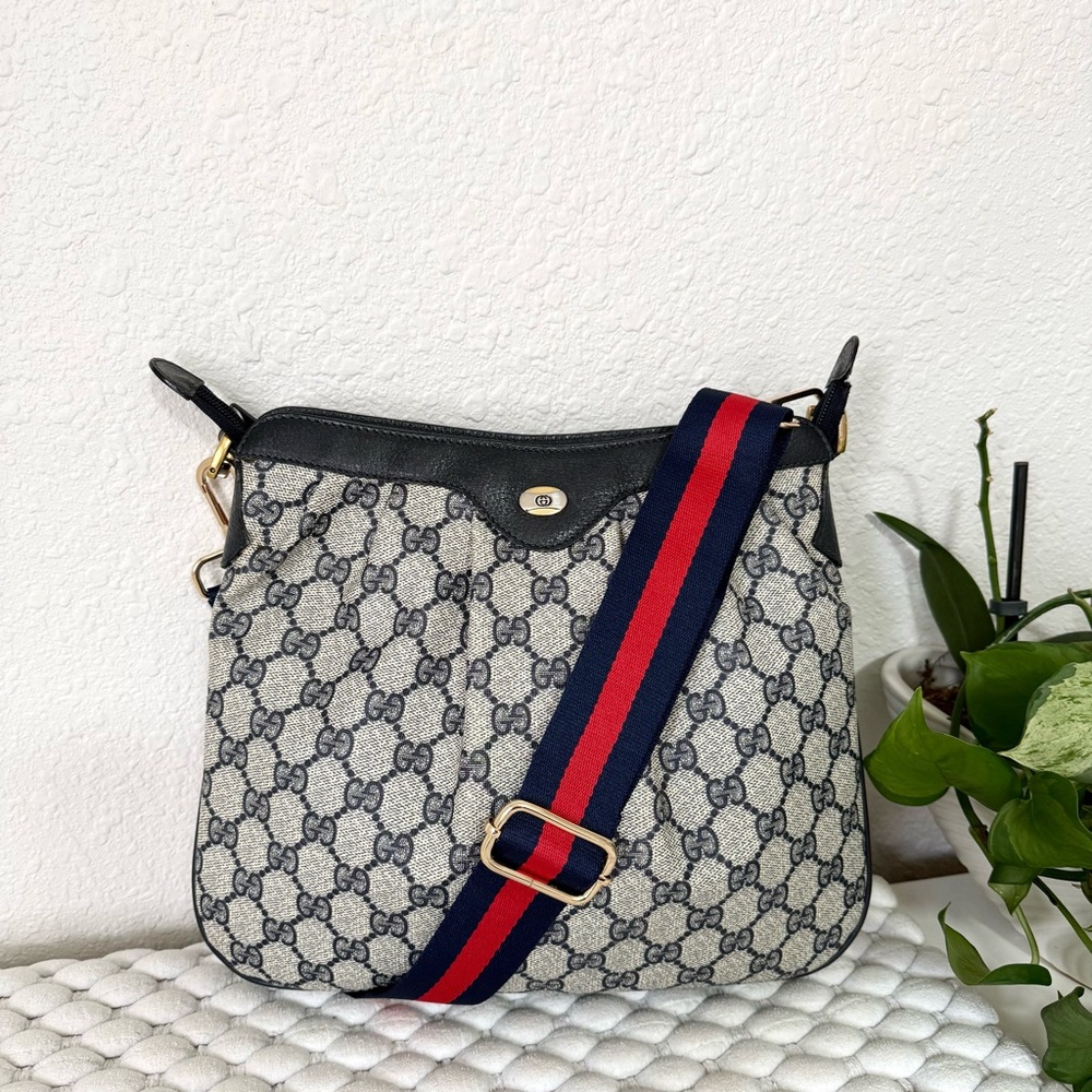 GUCCI GG Crossbody Shoulder Bag Sherry Line Canvas Navy Blue